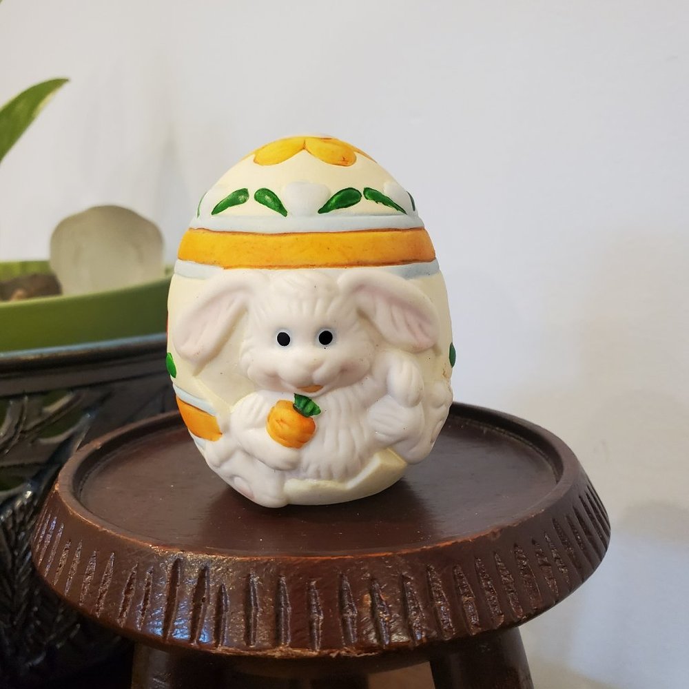 Yellow Ceramic Egg Easter White Bunny Rabbit Eating Carrot Heart Orange Flower